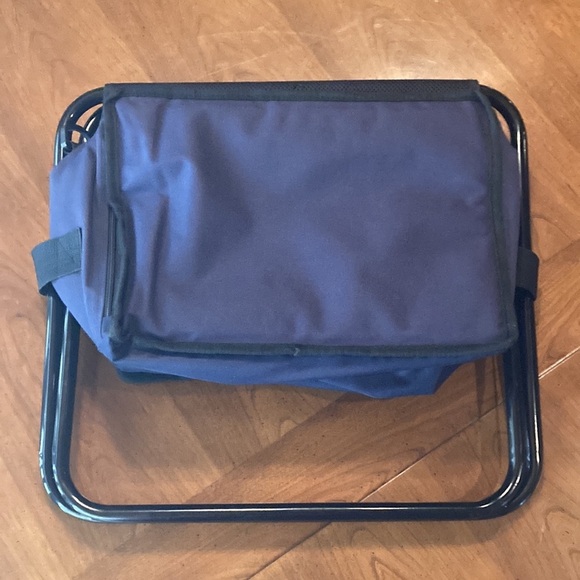 NWOT Cooler Seat - holds up to 220 lb. - Picture 4 of 16